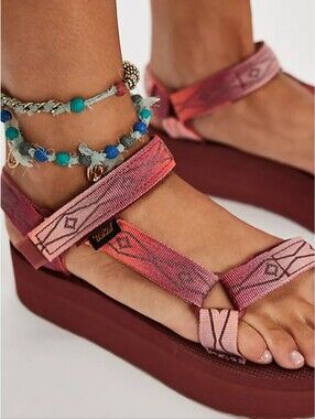 Teva Flatform Universal Sunscape Sandals Boho Strappy NWT  9
